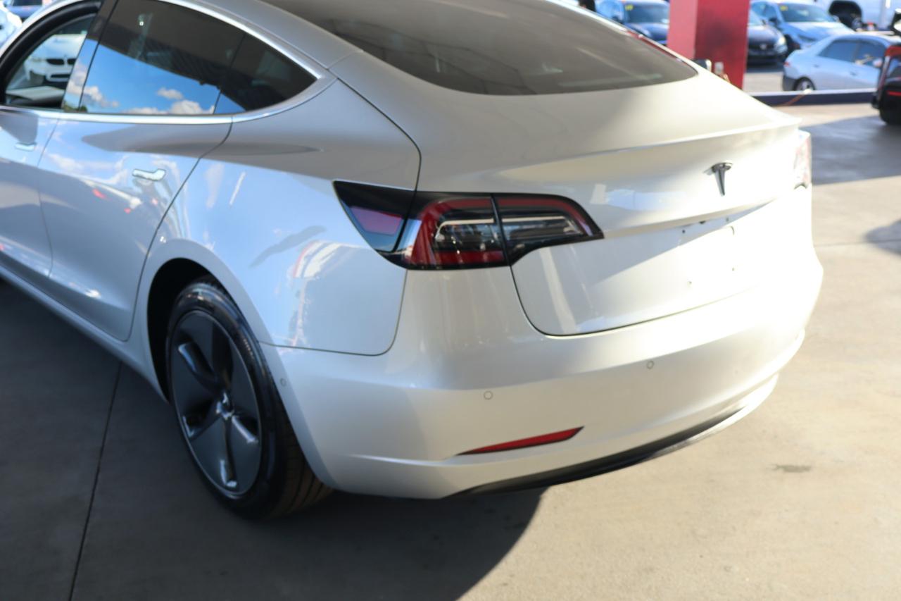 Tesla Model 3 Mid Range Battery RWD 2018