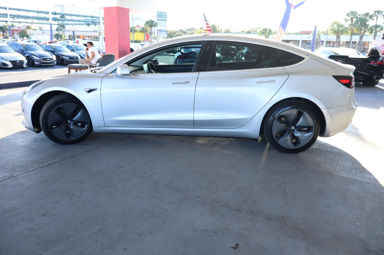 Tesla Model 3 Mid Range Battery RWD 2018