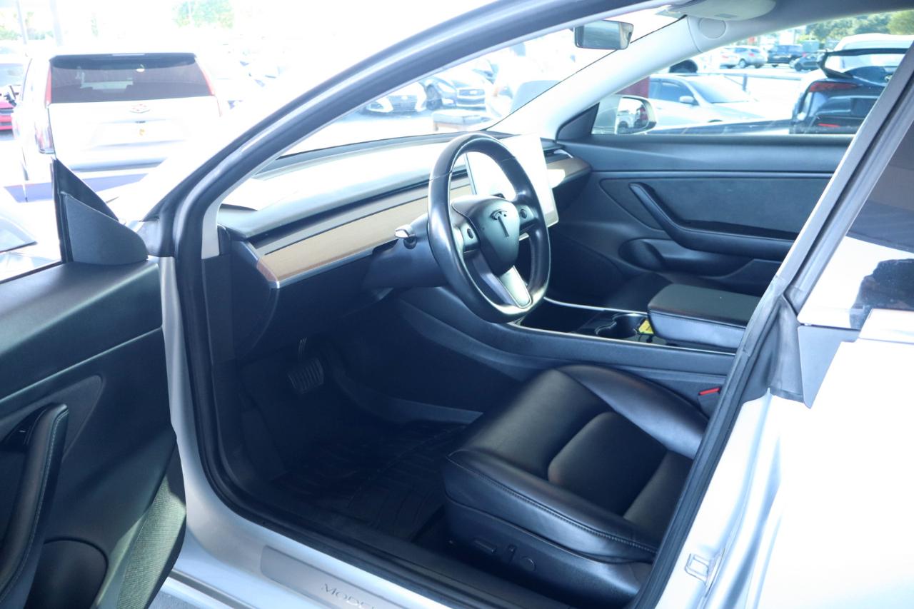 Tesla Model 3 Mid Range Battery RWD 2018