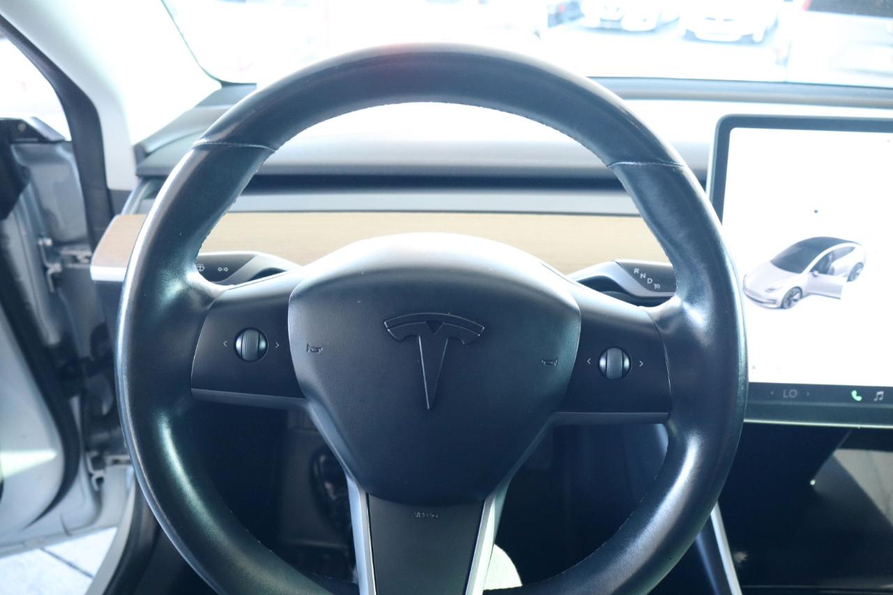 Tesla Model 3 Mid Range Battery RWD 2018