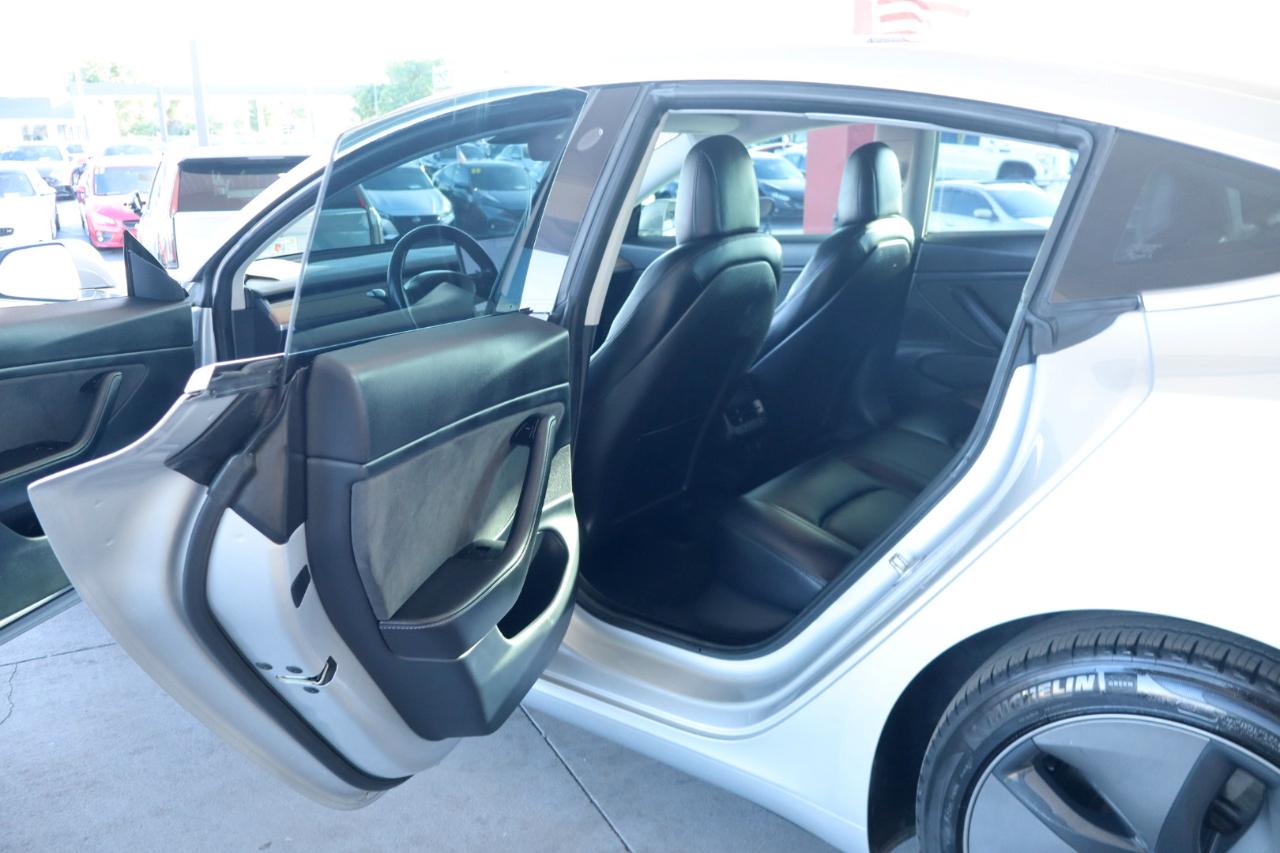 Tesla Model 3 Mid Range Battery RWD 2018