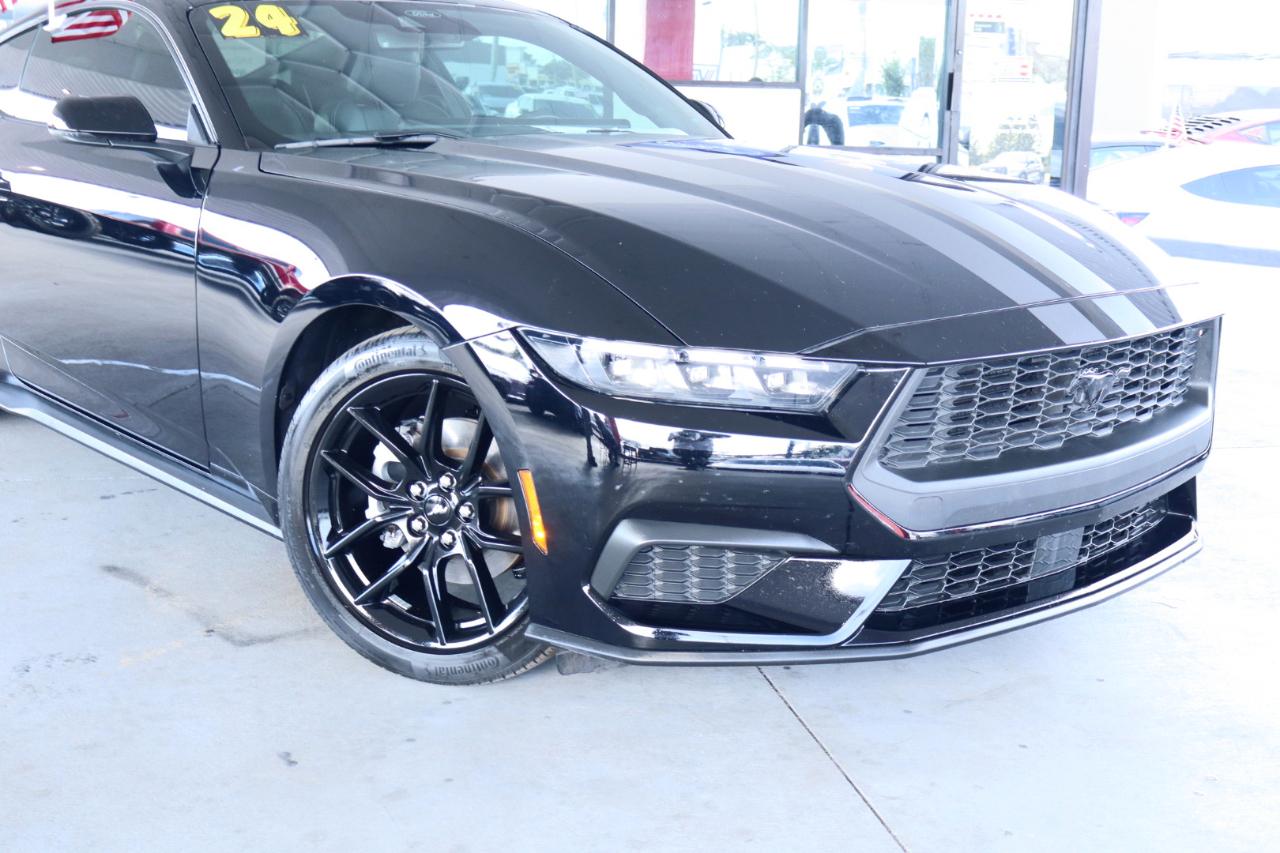 Ford Mustang EcoBoost Fastback 2024
