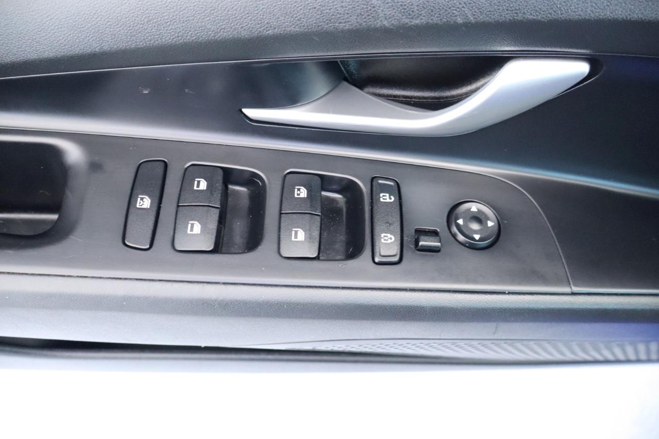Hyundai Elantra Limited IVT 2023