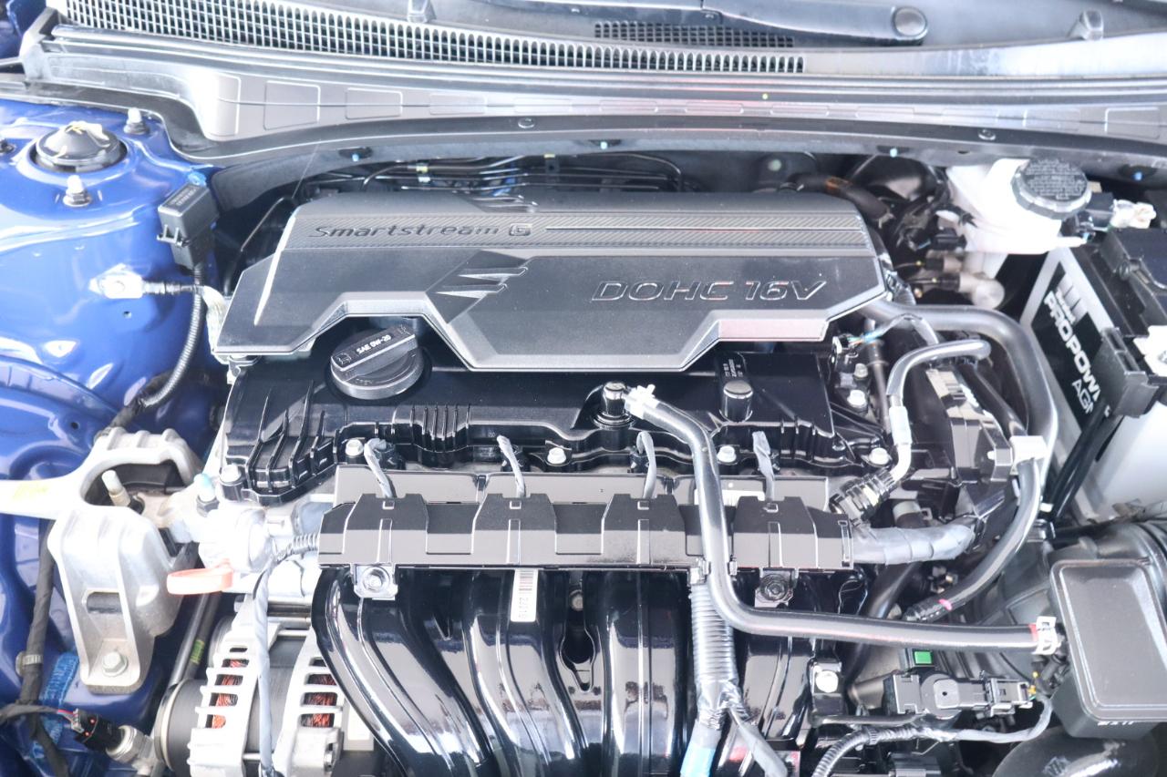 Hyundai Elantra Limited IVT 2023