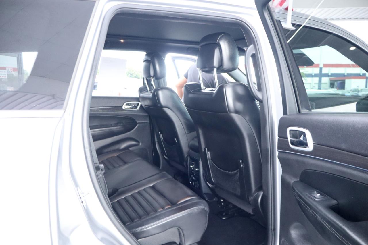 Jeep Grand Cherokee Sterling Edition 4x2 *Ltd Avail* 2018