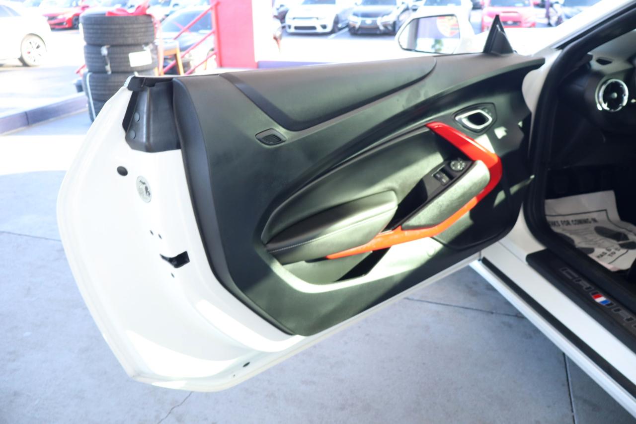 Chevrolet Camaro 2dr Cpe LT1 2022