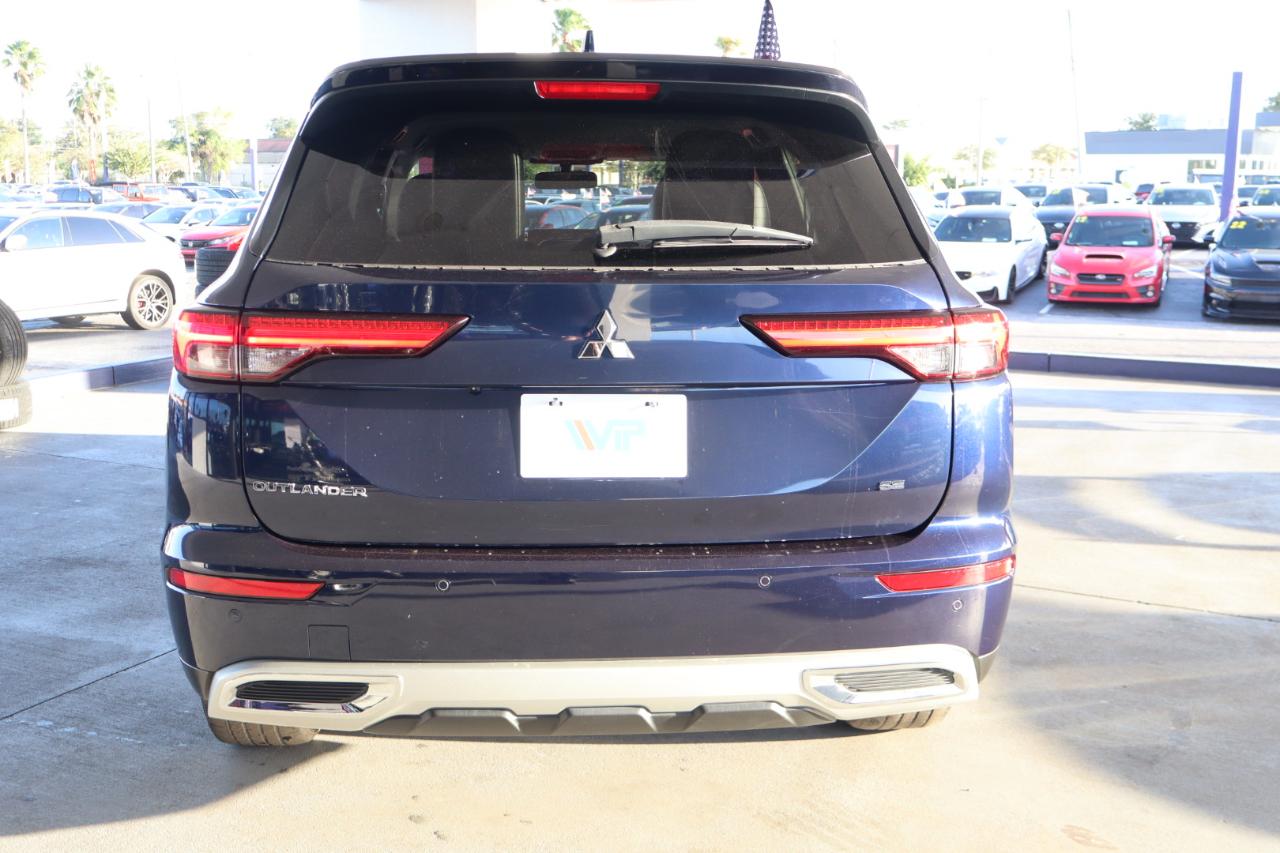 Mitsubishi Outlander SE Launch Edition FWD 2022