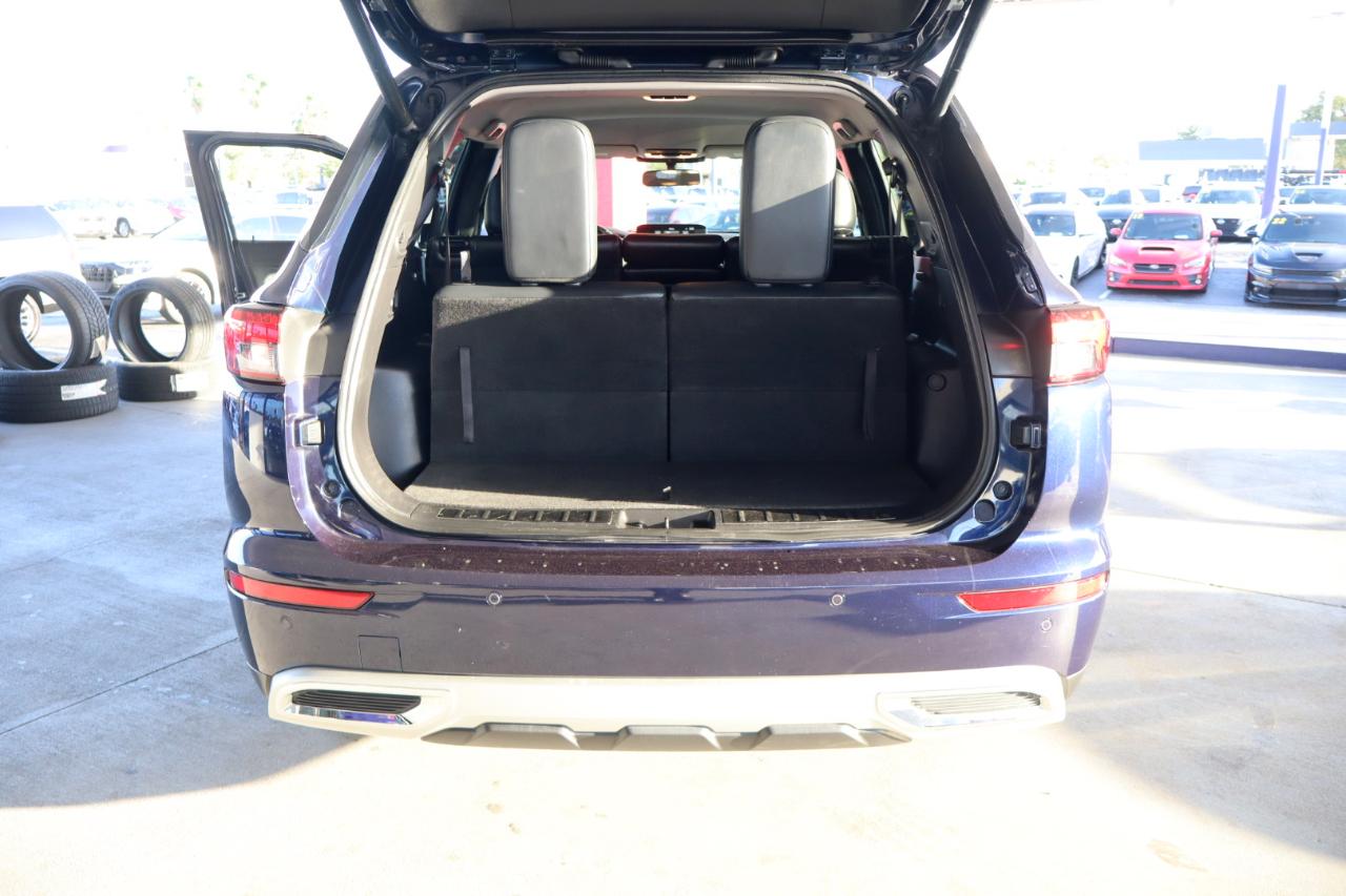 Mitsubishi Outlander SE Launch Edition FWD 2022