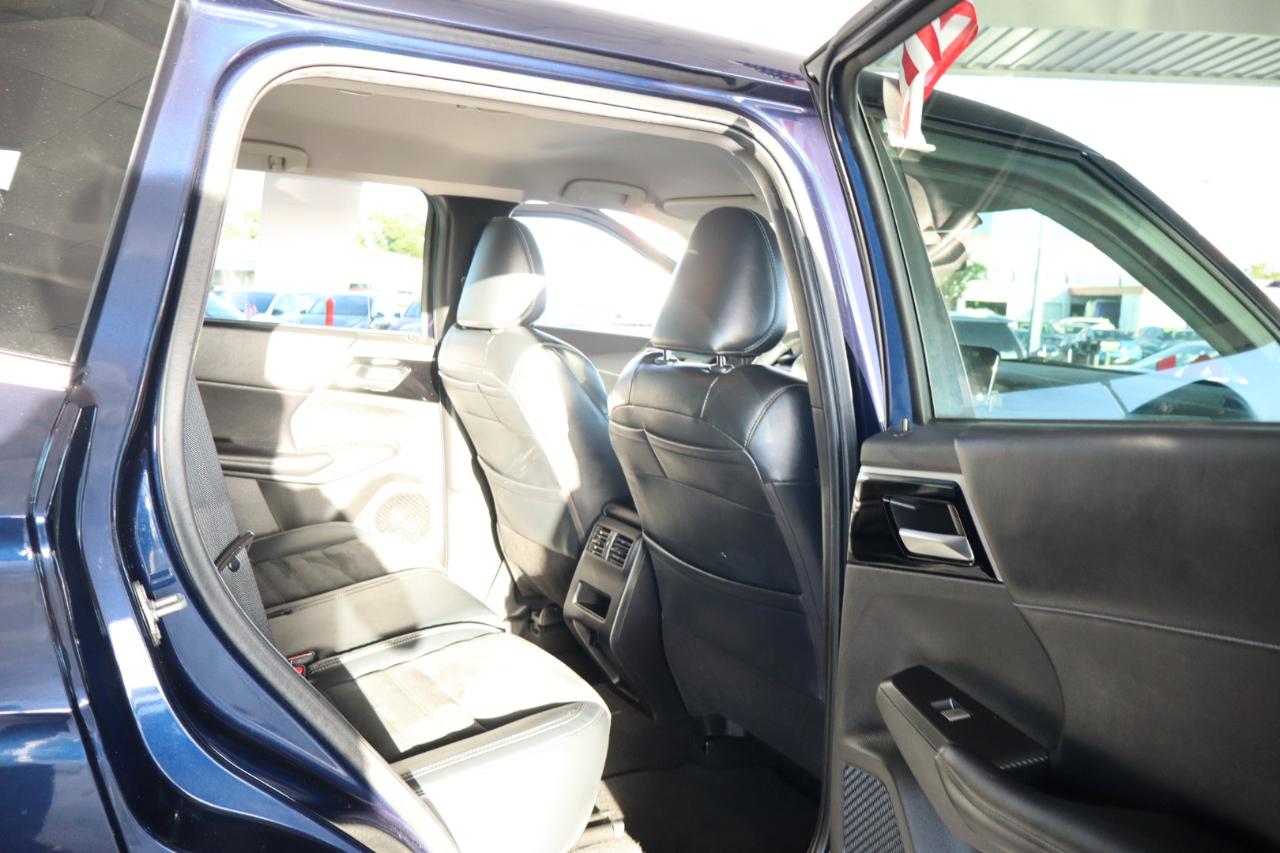 Mitsubishi Outlander SE Launch Edition FWD 2022