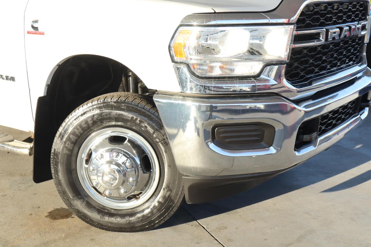 RAM 3500 Tradesman 4x4 Crew Cab 8' Box 2019