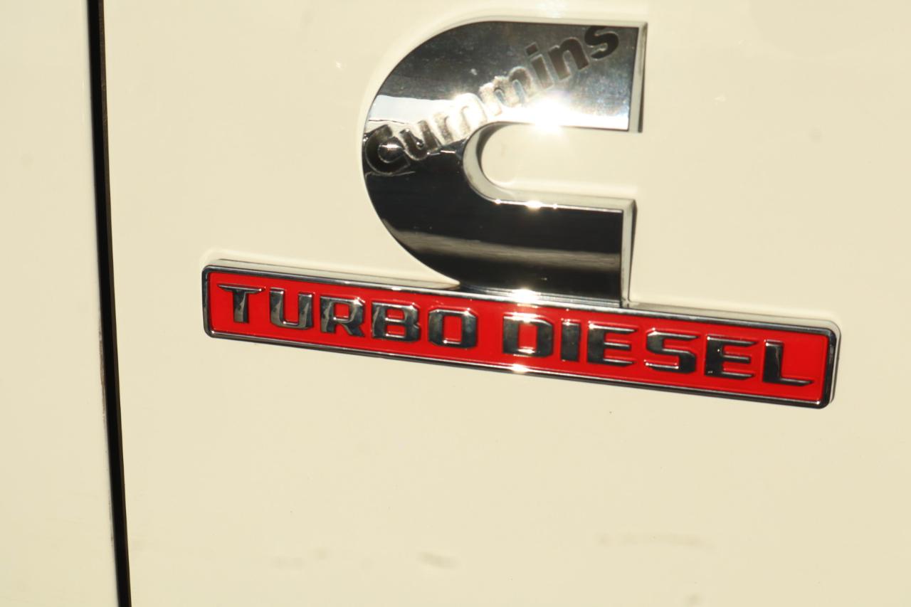 RAM 3500 Tradesman 4x4 Crew Cab 8' Box 2019