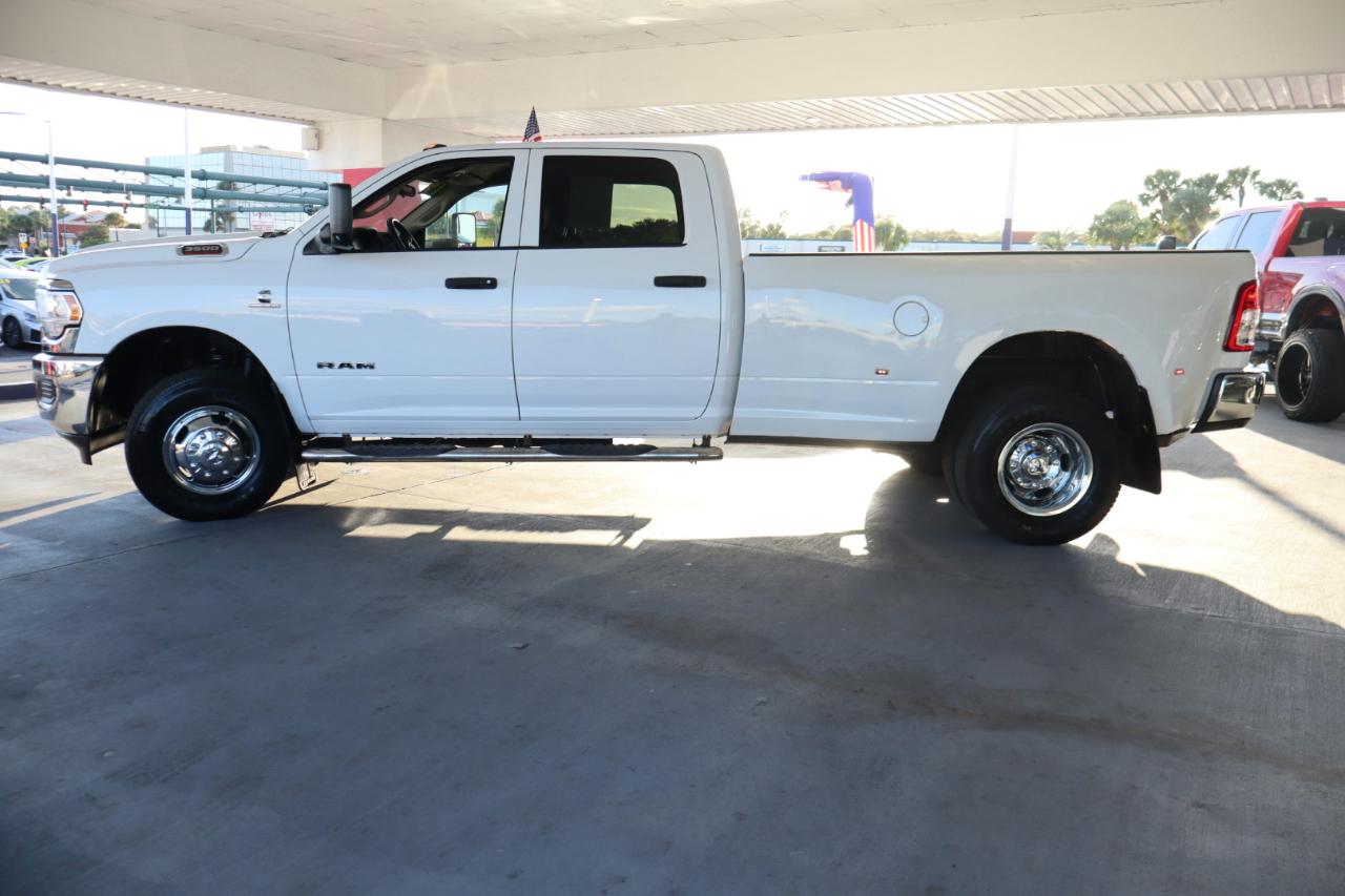 RAM 3500 Tradesman 4x4 Crew Cab 8' Box 2019