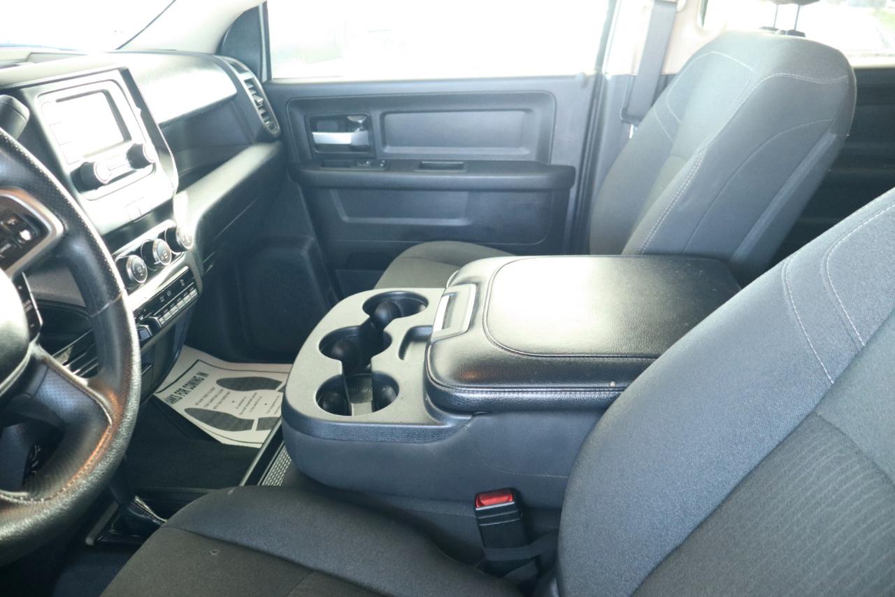 RAM 3500 Tradesman 4x4 Crew Cab 8' Box 2019
