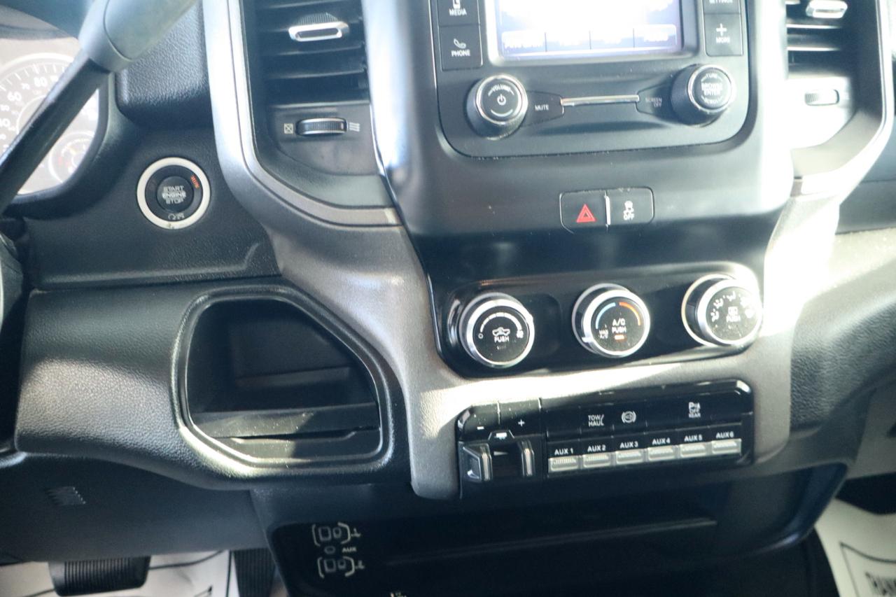RAM 3500 Tradesman 4x4 Crew Cab 8' Box 2019