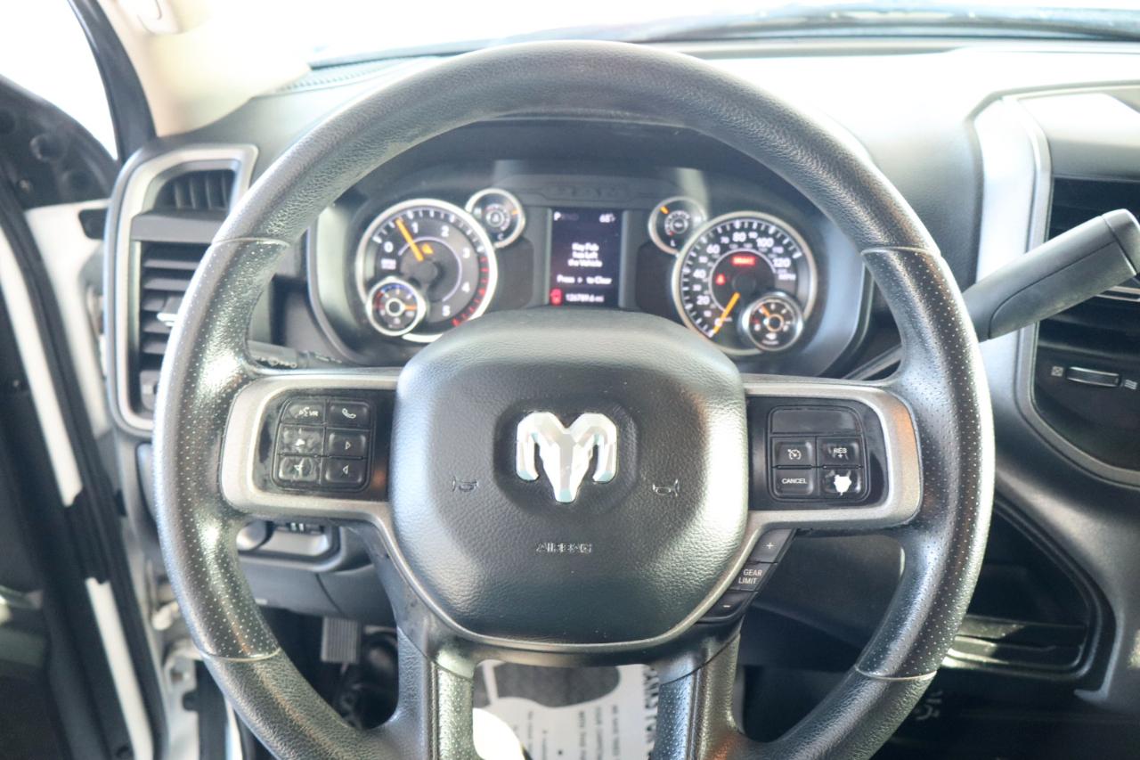RAM 3500 Tradesman 4x4 Crew Cab 8' Box 2019