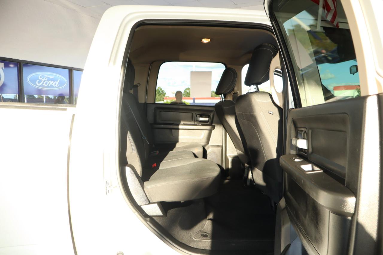 RAM 3500 Tradesman 4x4 Crew Cab 8' Box 2019