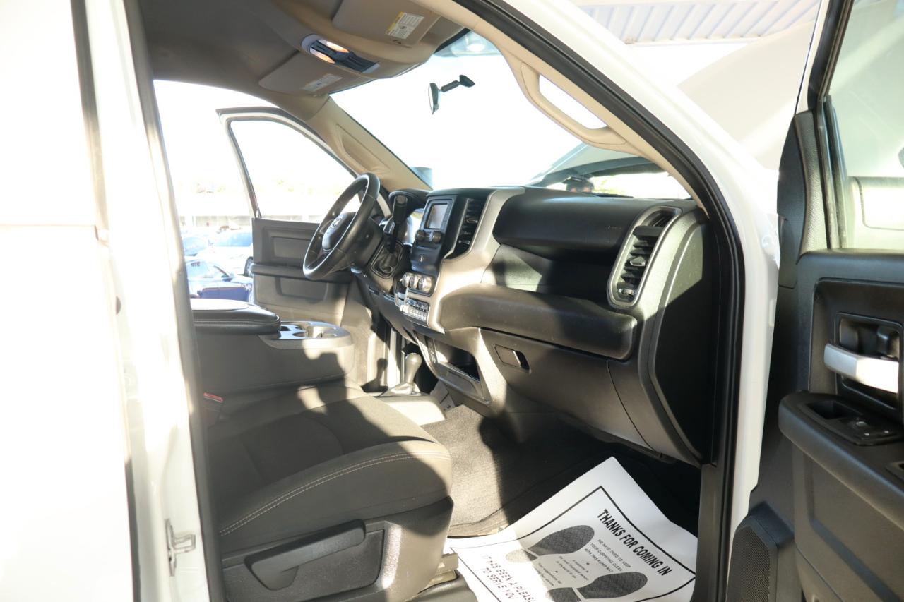 RAM 3500 Tradesman 4x4 Crew Cab 8' Box 2019