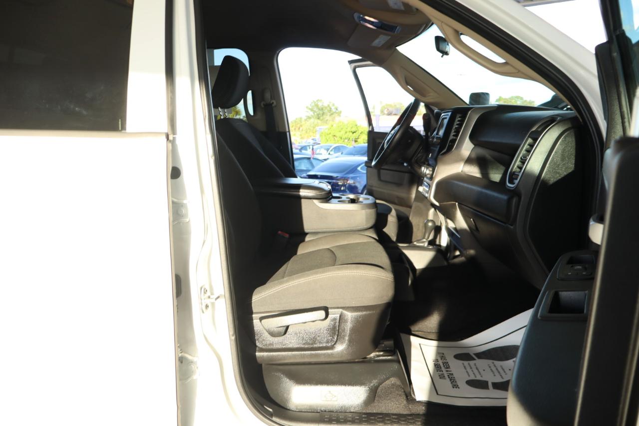 RAM 3500 Tradesman 4x4 Crew Cab 8' Box 2019