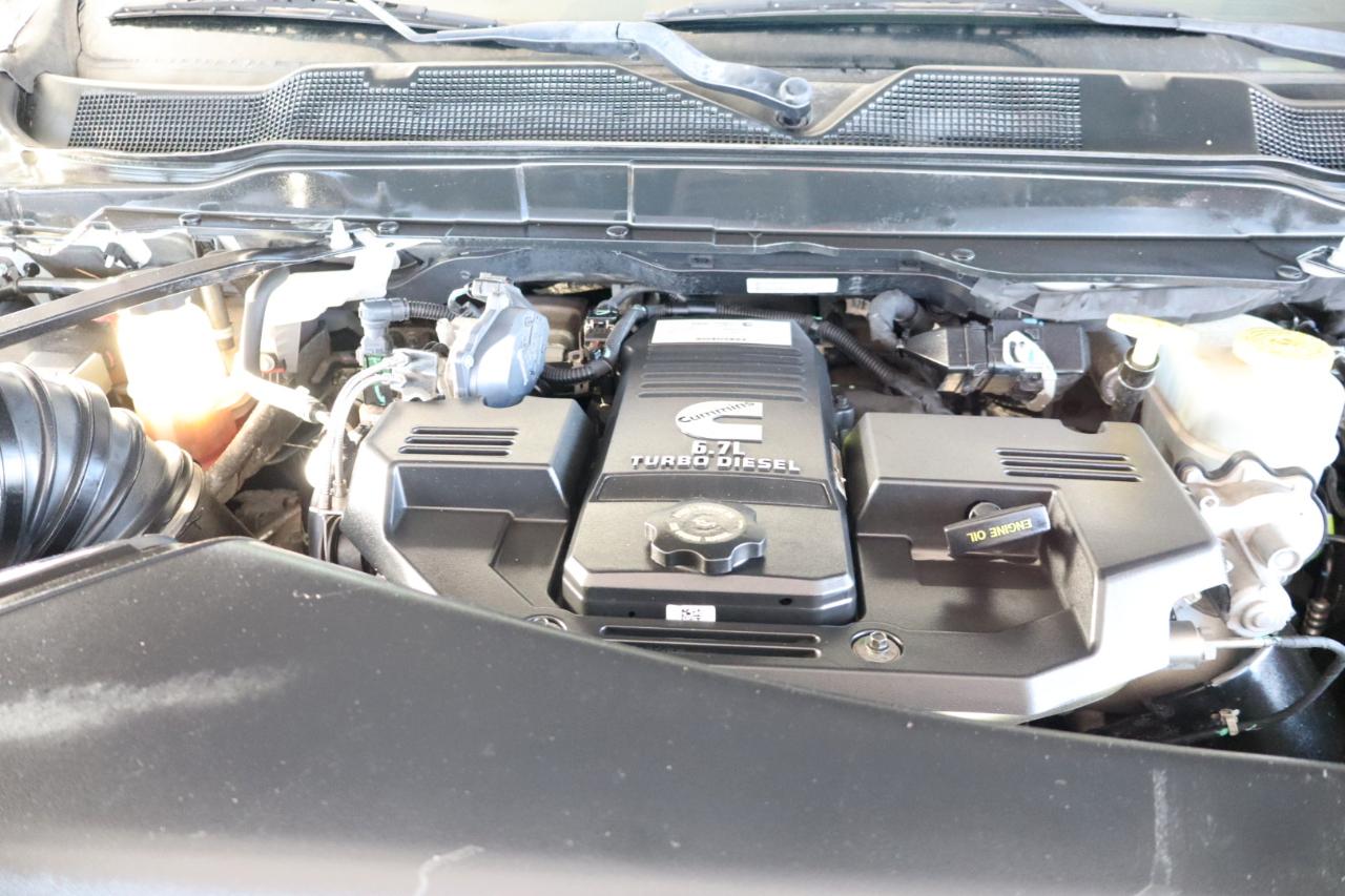 RAM 3500 Tradesman 4x4 Crew Cab 8' Box 2019
