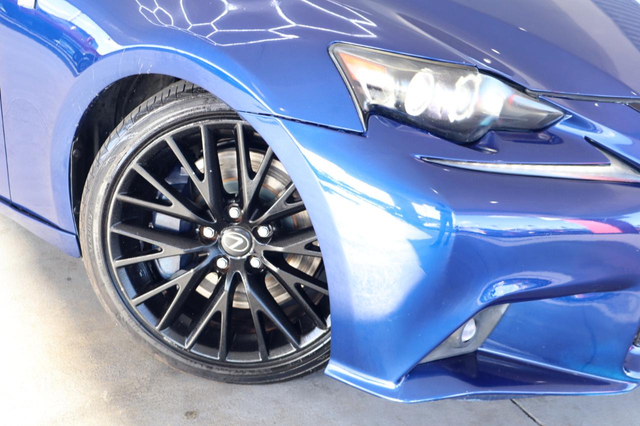Lexus IS 300 4dr Sdn AWD 2016