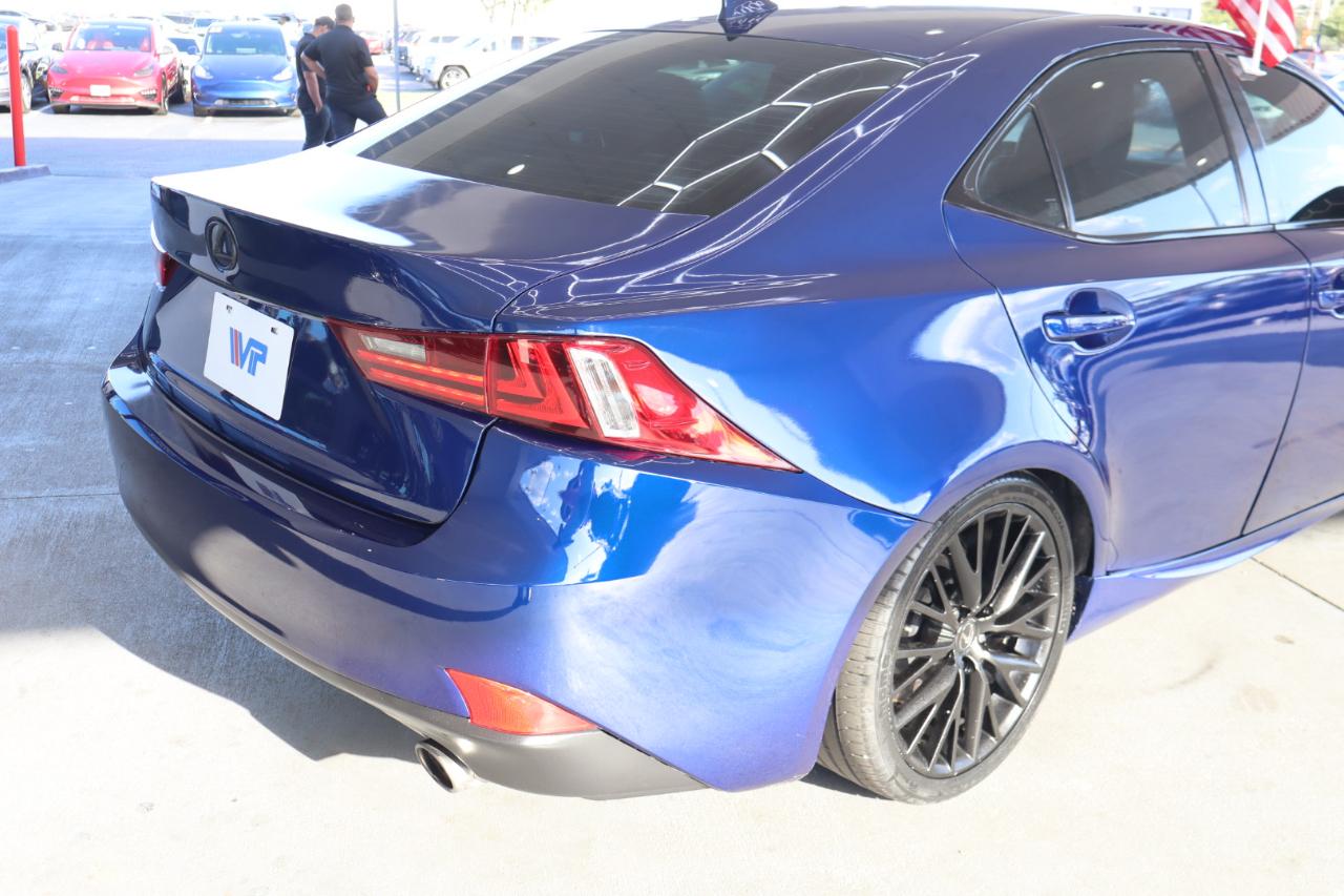 Lexus IS 300 4dr Sdn AWD 2016