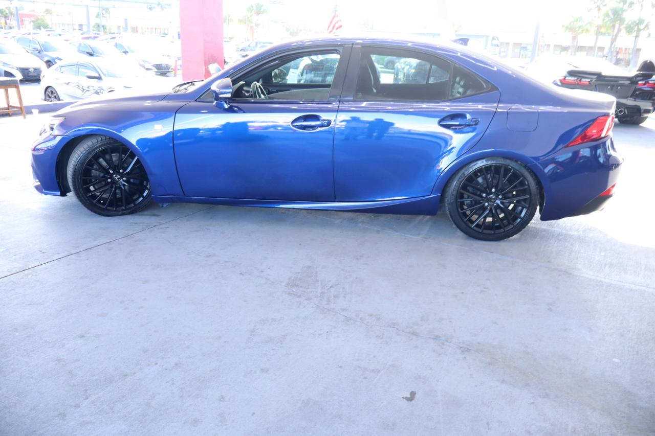 Lexus IS 300 4dr Sdn AWD 2016