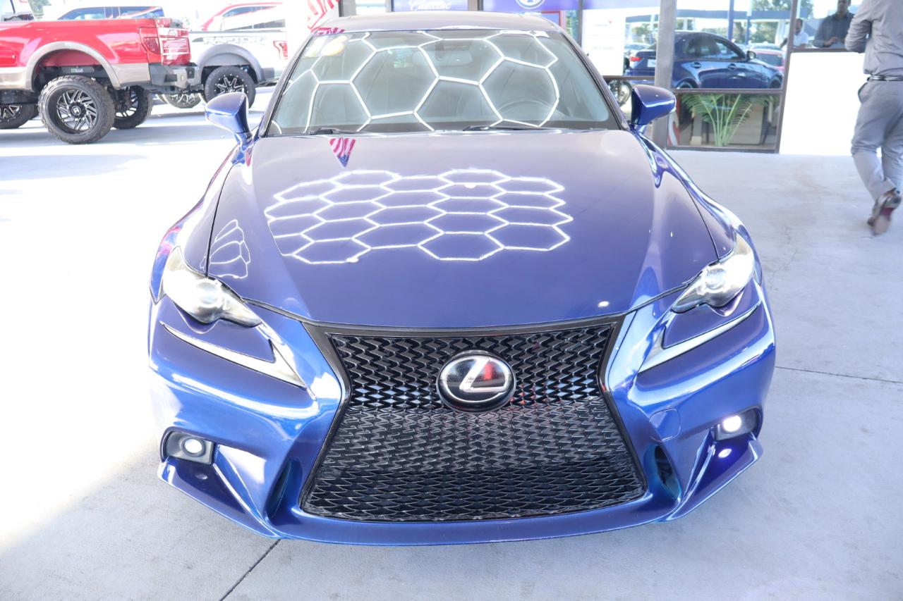 Lexus IS 300 4dr Sdn AWD 2016