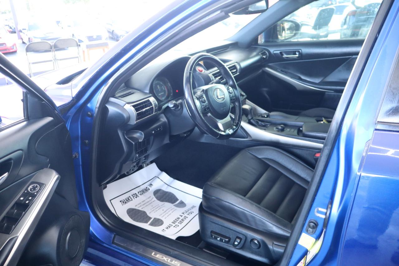 Lexus IS 300 4dr Sdn AWD 2016