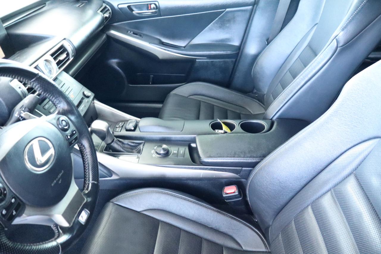 Lexus IS 300 4dr Sdn AWD 2016