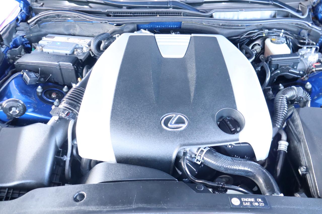 Lexus IS 300 4dr Sdn AWD 2016