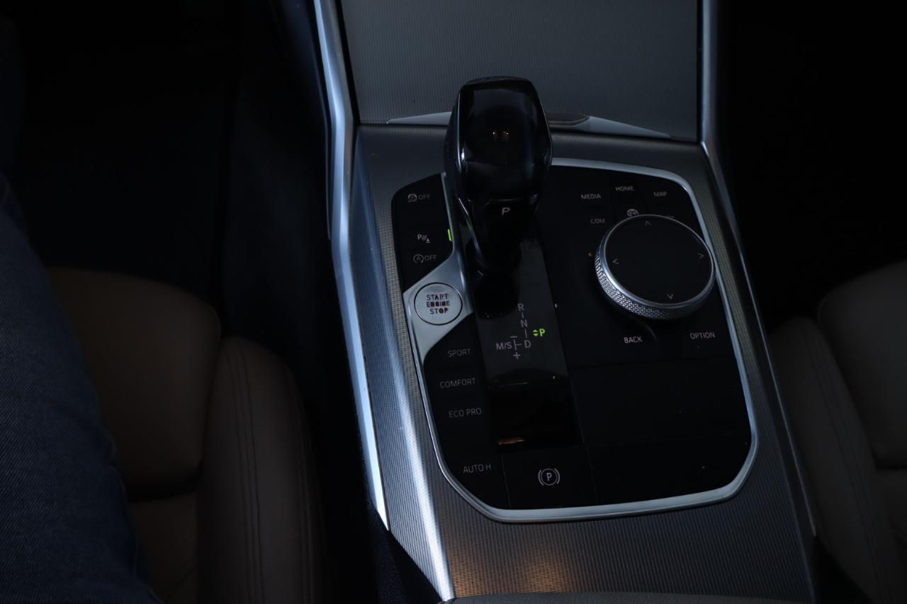 BMW 3 Series 330i Sedan 2019