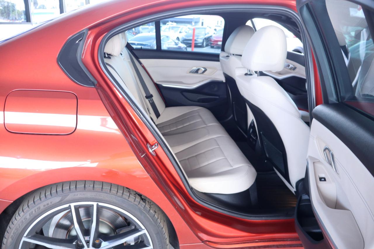 BMW 3 Series 330i Sedan 2019