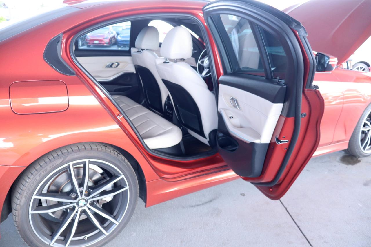 BMW 3 Series 330i Sedan 2019