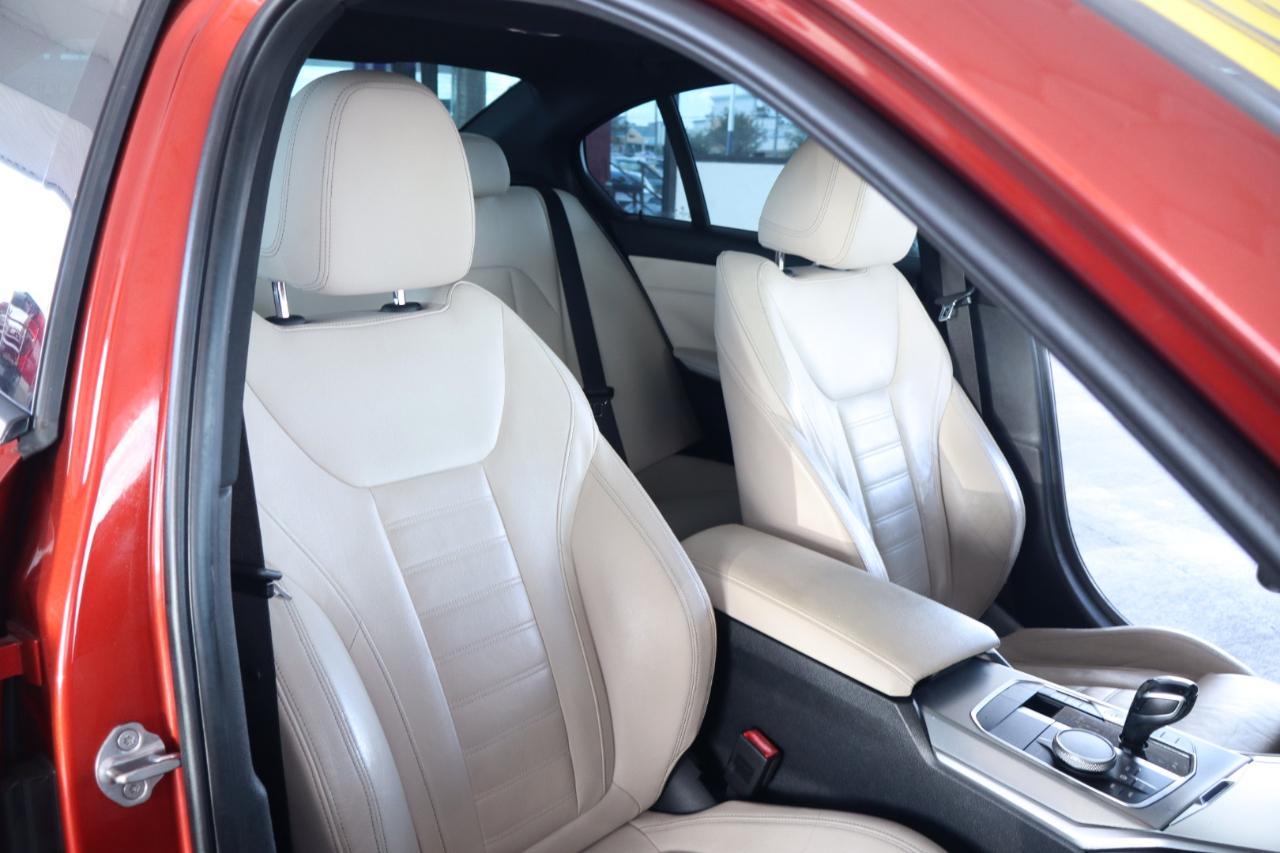 BMW 3 Series 330i Sedan 2019