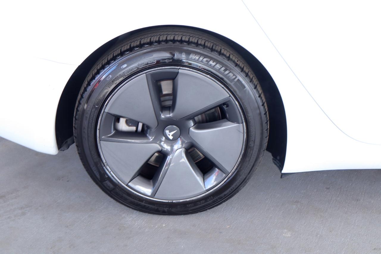 Tesla Model 3 Standard Range Plus RWD 2021