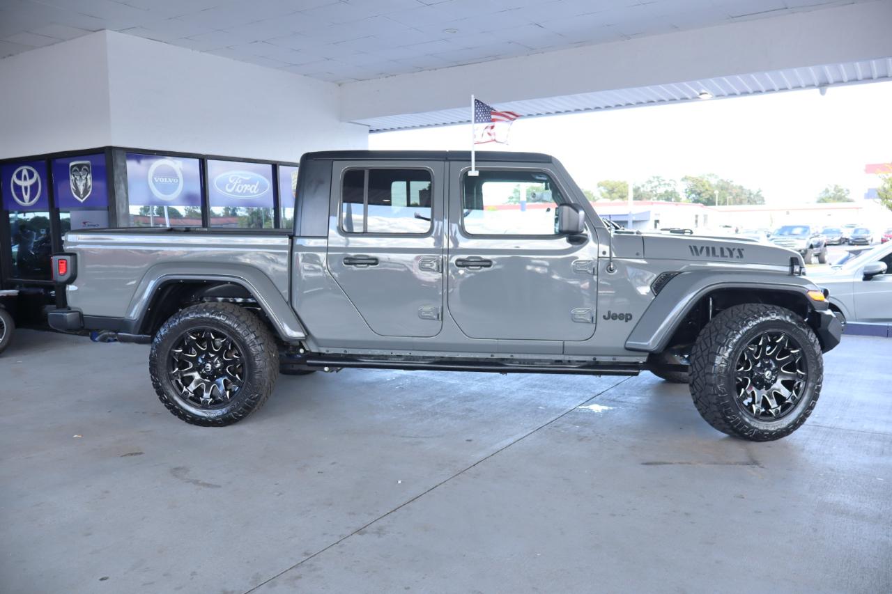 Jeep Gladiator Willys 4x4 2021