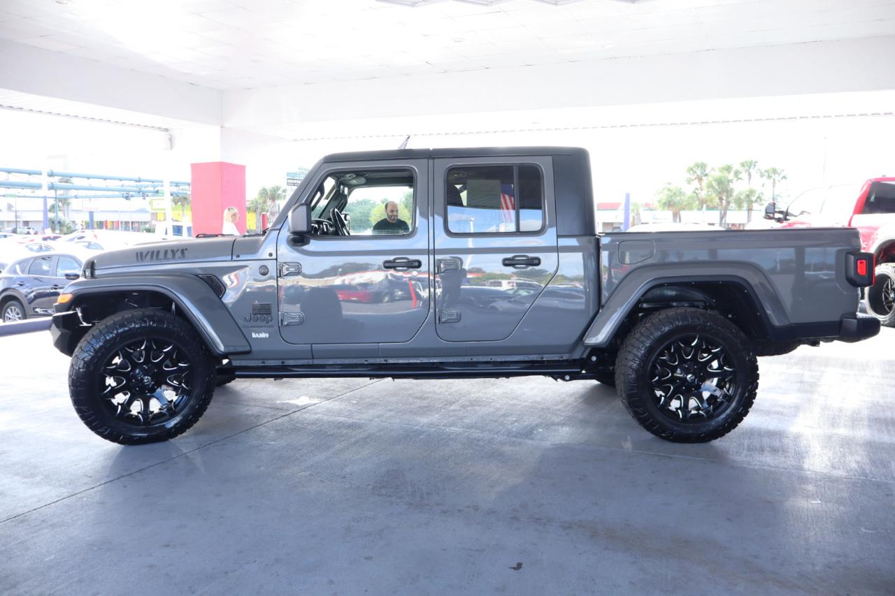 Jeep Gladiator Willys 4x4 2021