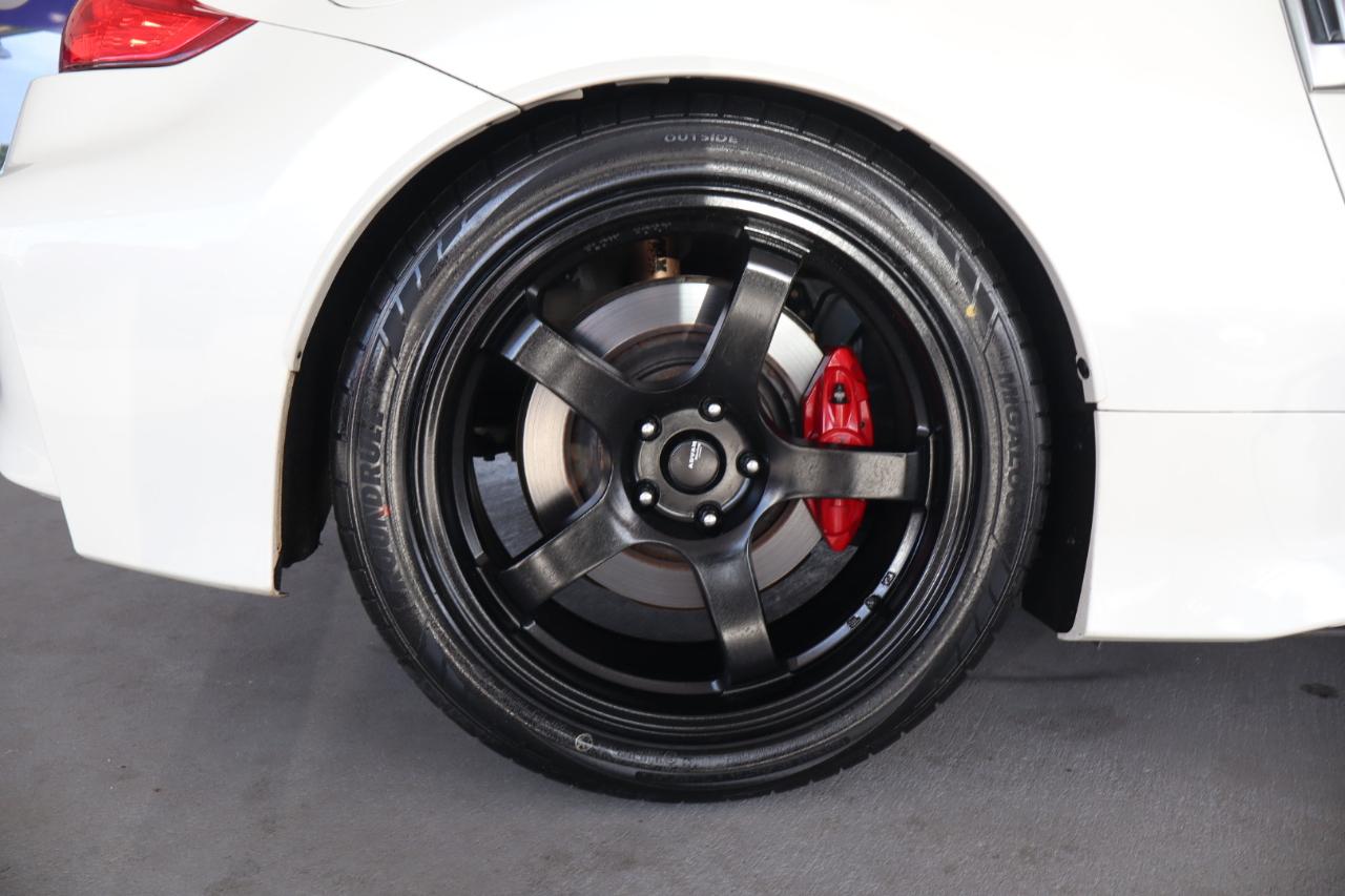 Nissan 370Z Coupe NISMO Manual 2017