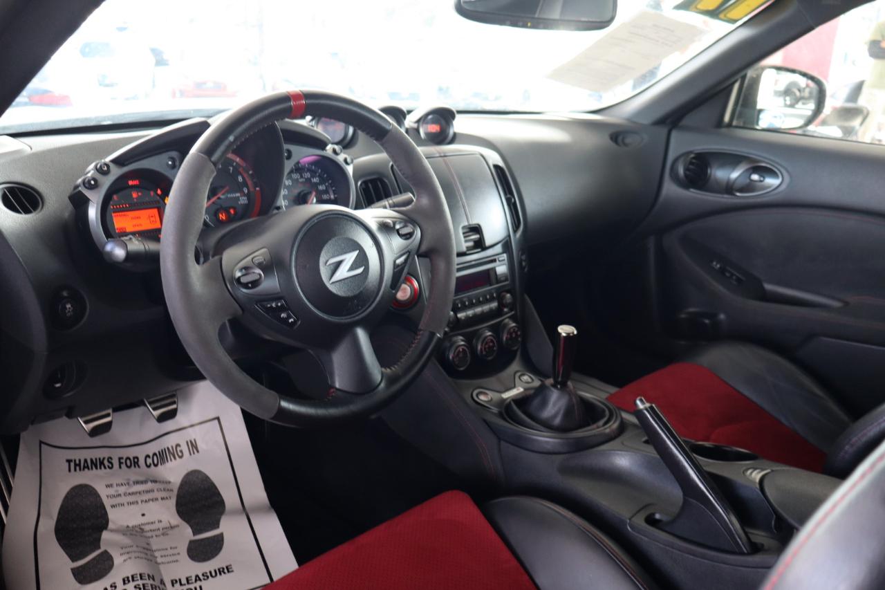 Nissan 370Z Coupe NISMO Manual 2017