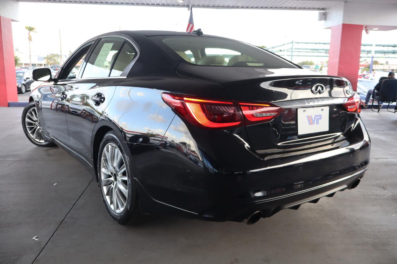 Infiniti Q50 3.0t LUXE RWD 2020