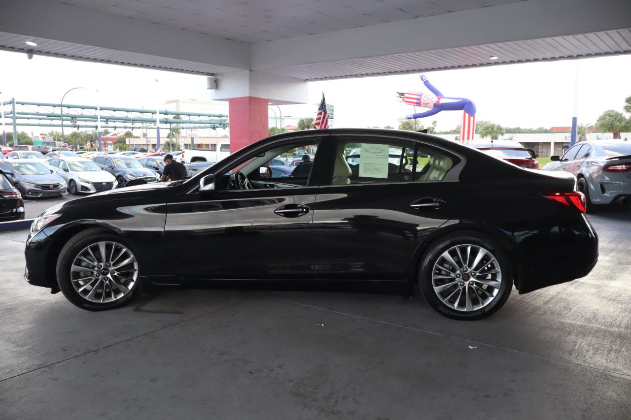 Infiniti Q50 3.0t LUXE RWD 2020