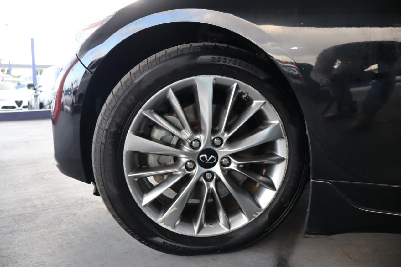 Infiniti Q50 3.0t LUXE RWD 2020