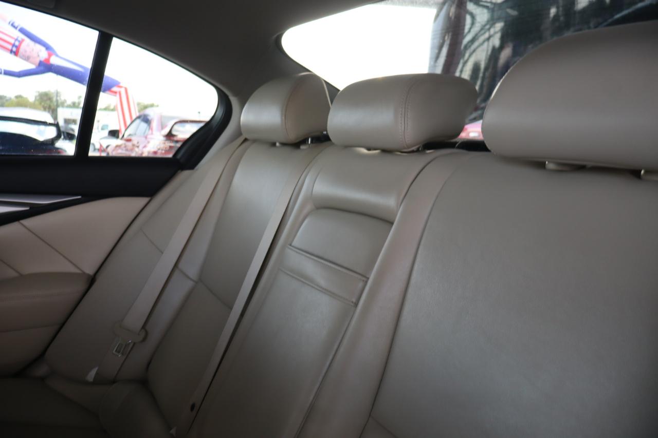 Infiniti Q50 3.0t LUXE RWD 2020