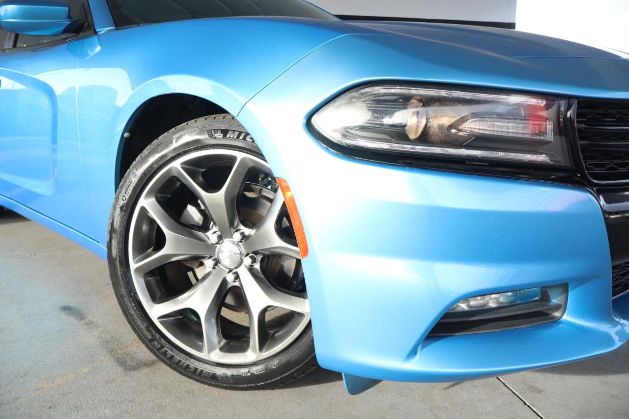 Dodge Charger 4dr Sdn SXT RWD 2016