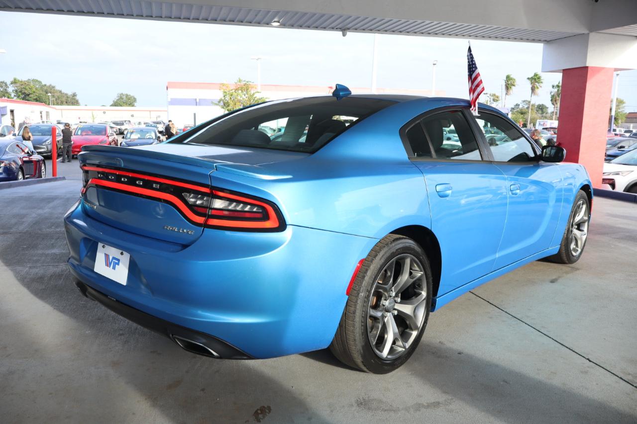 Dodge Charger 4dr Sdn SXT RWD 2016