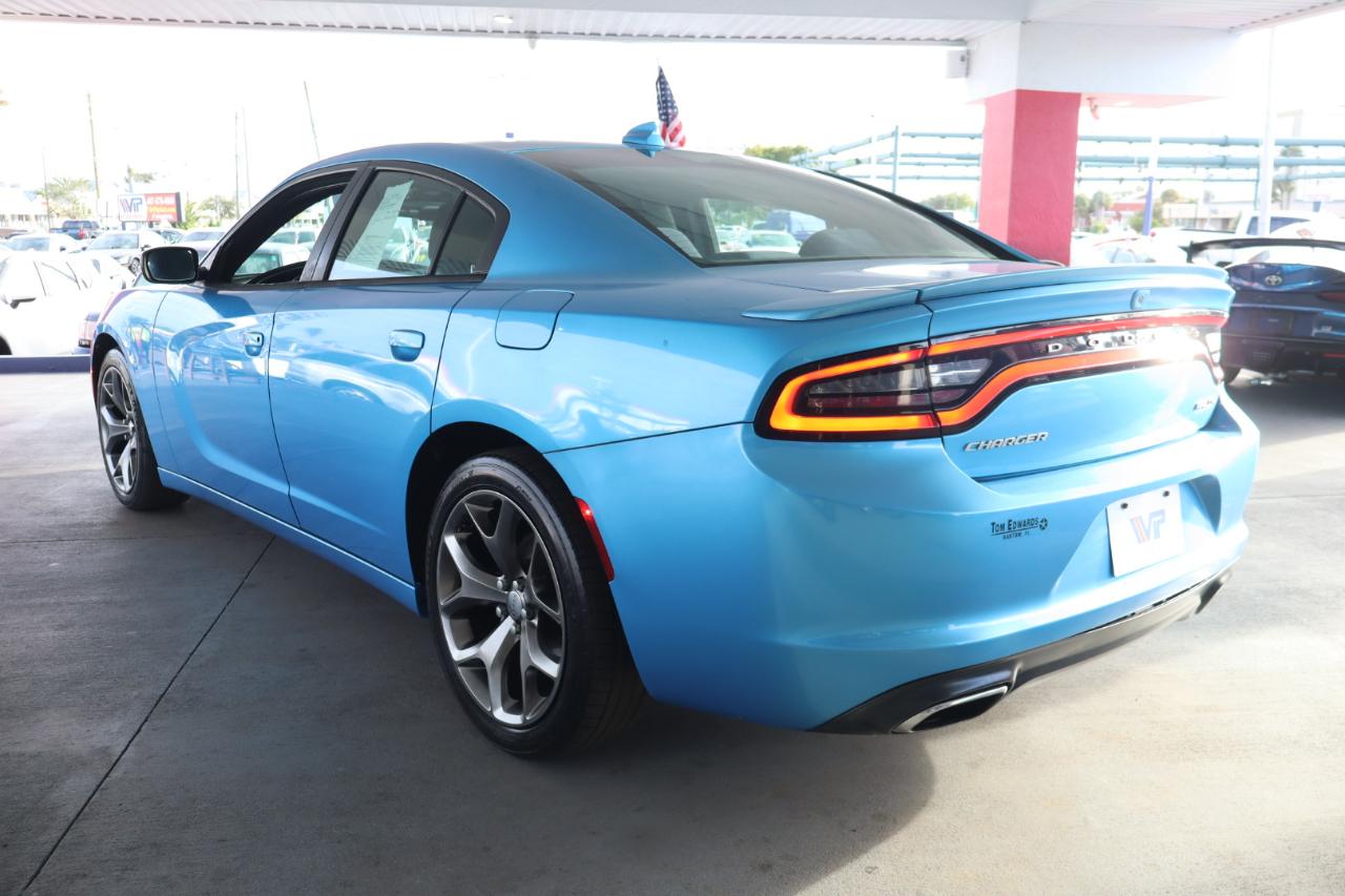 Dodge Charger 4dr Sdn SXT RWD 2016