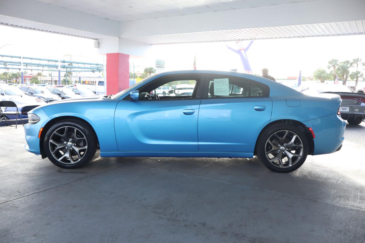 Dodge Charger 4dr Sdn SXT RWD 2016