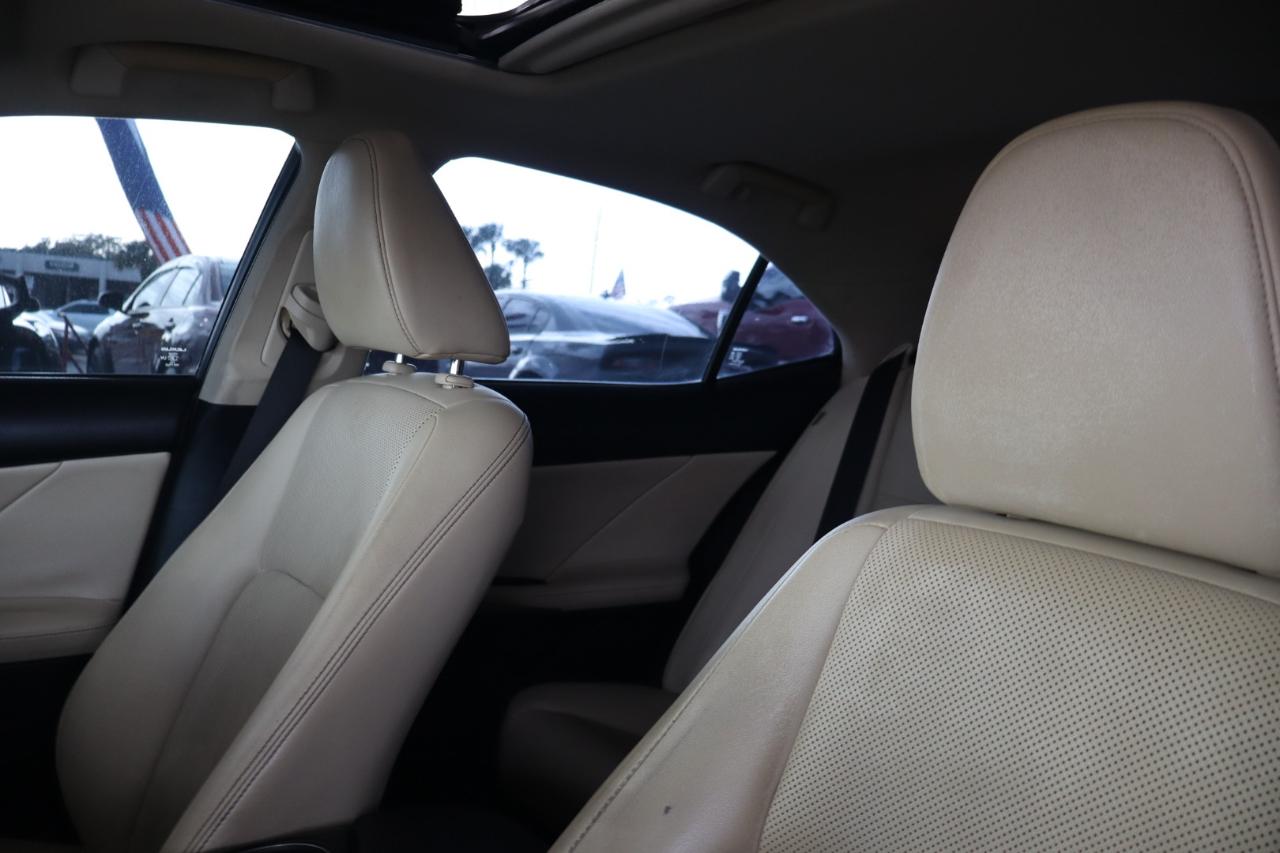 Lexus IS 250 4dr Sport Sdn RWD 2015