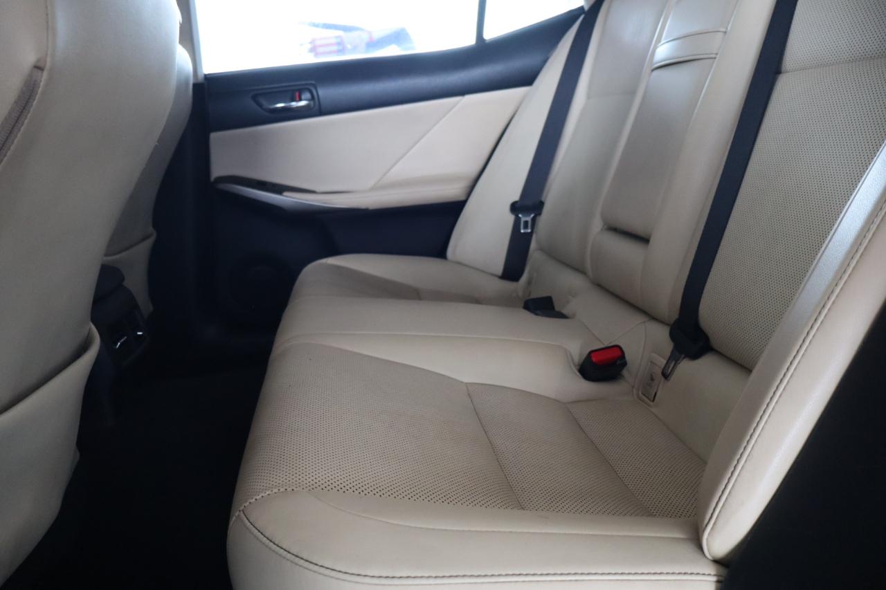 Lexus IS 250 4dr Sport Sdn RWD 2015