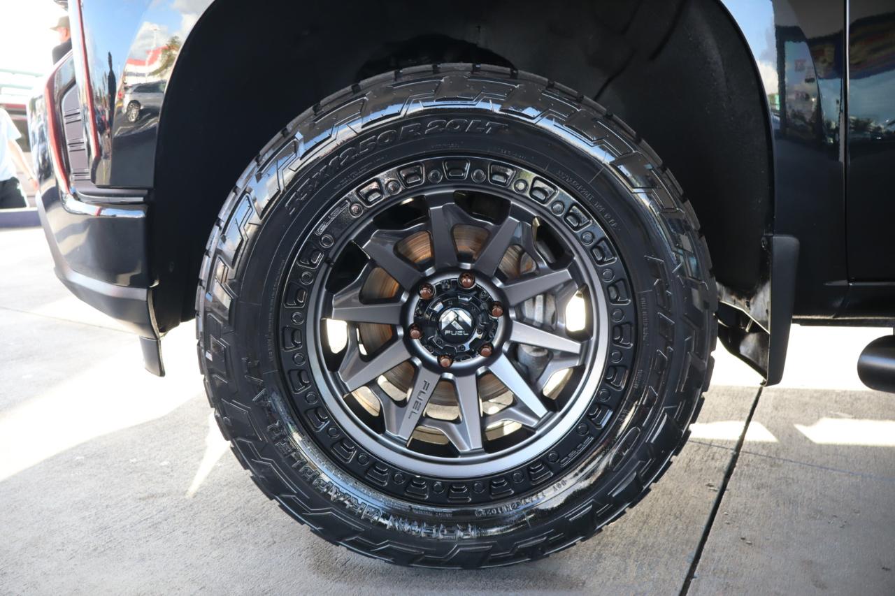 Chevrolet Silverado 1500 2WD Crew Cab 147" RST 2020